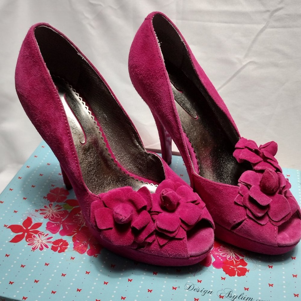🌎 Poetic Licence || 4.5‘ Holiday Delight’ Raspberry Peep Toe Platform Heels